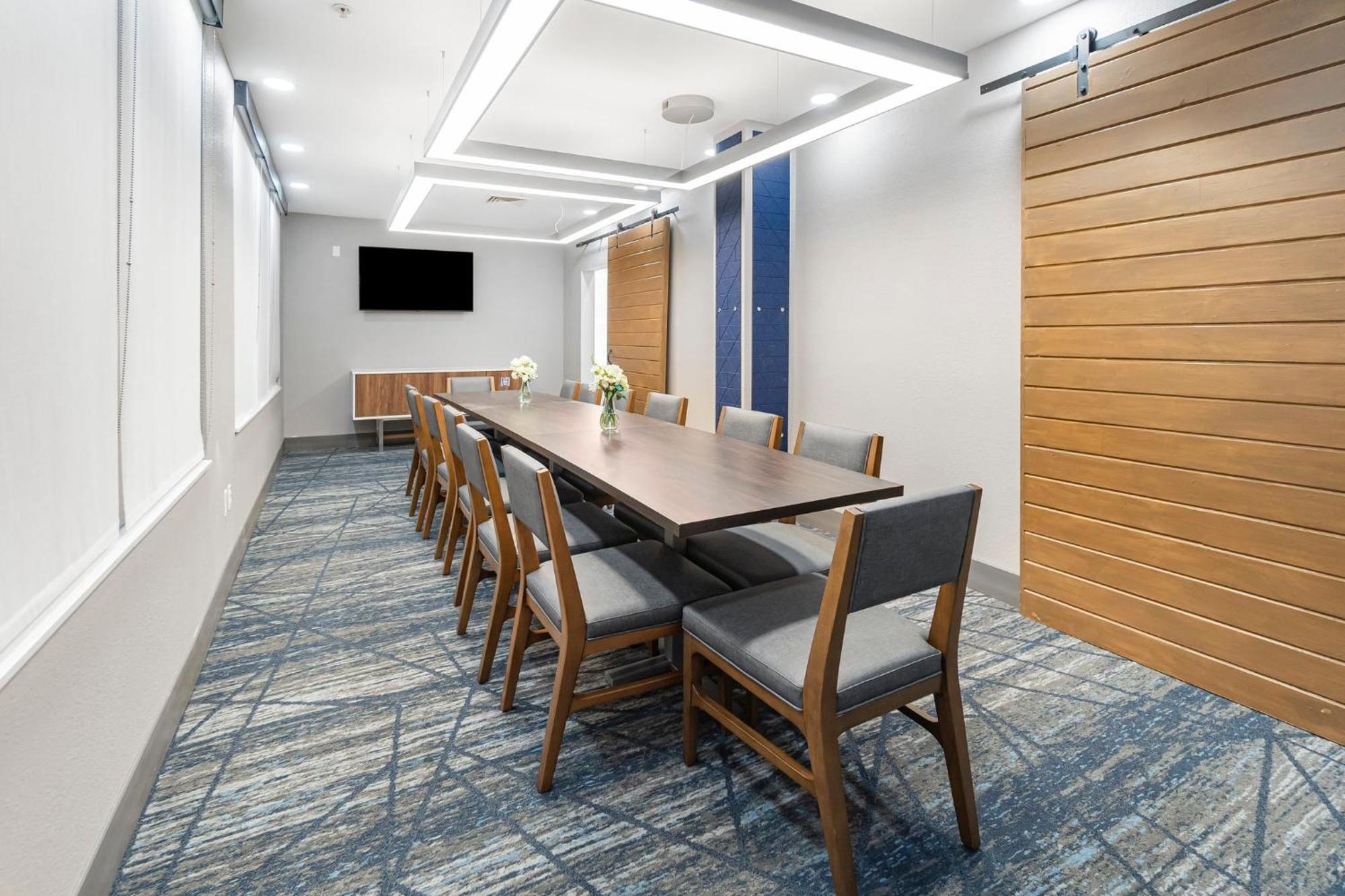 Holiday Inn Express Salt Lake City South - Midvale By Ihg Exterior photo