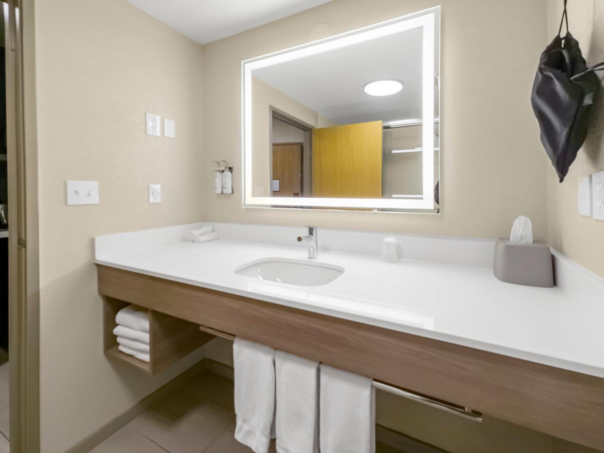 Holiday Inn Express Salt Lake City South - Midvale By Ihg Exterior photo